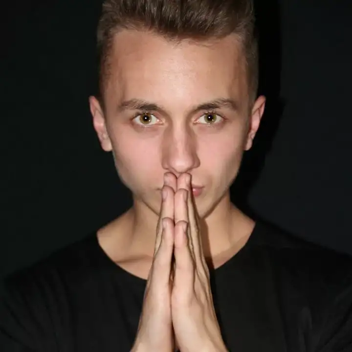 Влад Ступак — Паинька