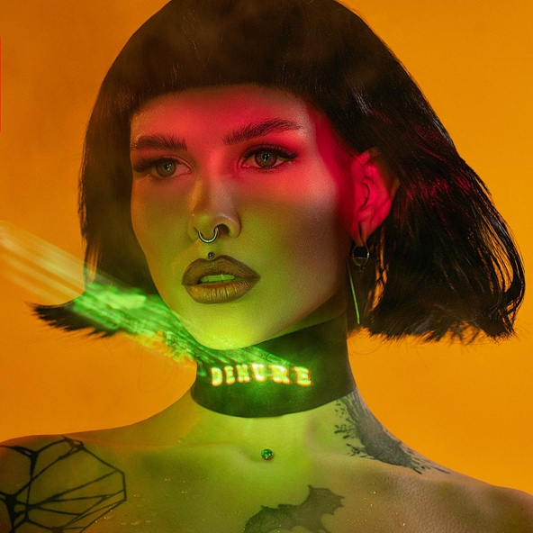 SHREZZERS — Demure